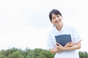 学ぶ看護師